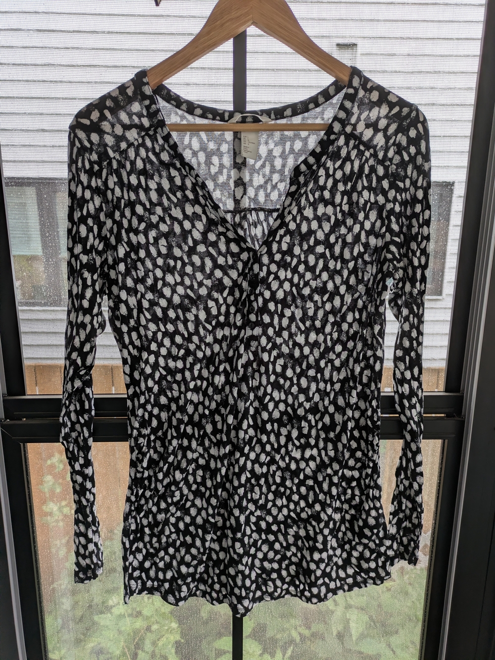 Black and White Patterned Long-Sleeve Women’s Dress